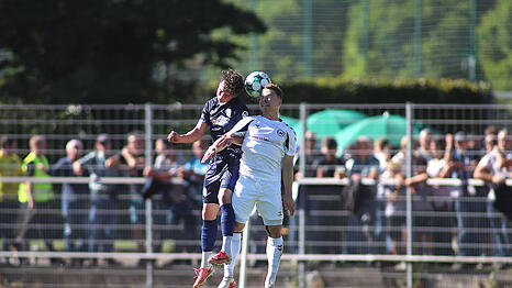 Umk&auml;mpftes Duell in Burghausen.