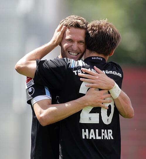 Kantersieg vom Feinsten: Die Besten Bilder vom Spiel gegen Cottbus.
