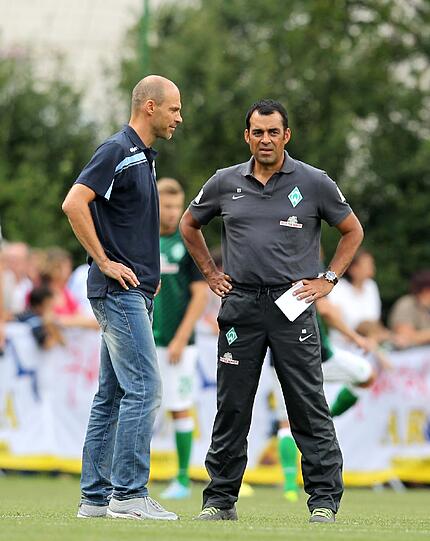 Die besten Bilder vom Spiel - auf und neben dem Platz.