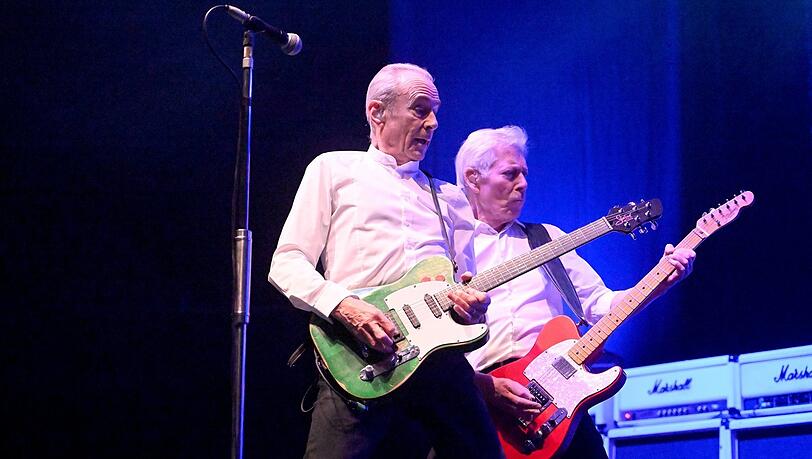 Sänger und Gitarrist Francis Rossi (links) und Andy Bown.