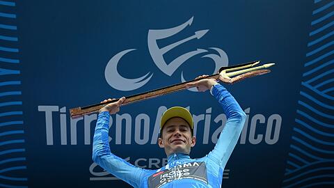 Der Däne Jonas Vingegaard hat die schwere Rundfahrt Tirreno-Adriatico gewonnen.