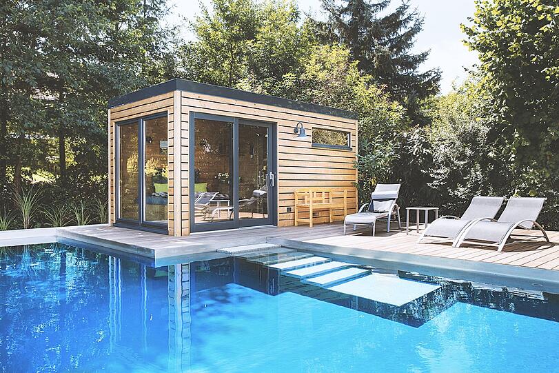 Auch für Balkon und Terrasse präsentiert das planHAUS Ideen - Vom Alpenkorb bis zur Außensauna.
