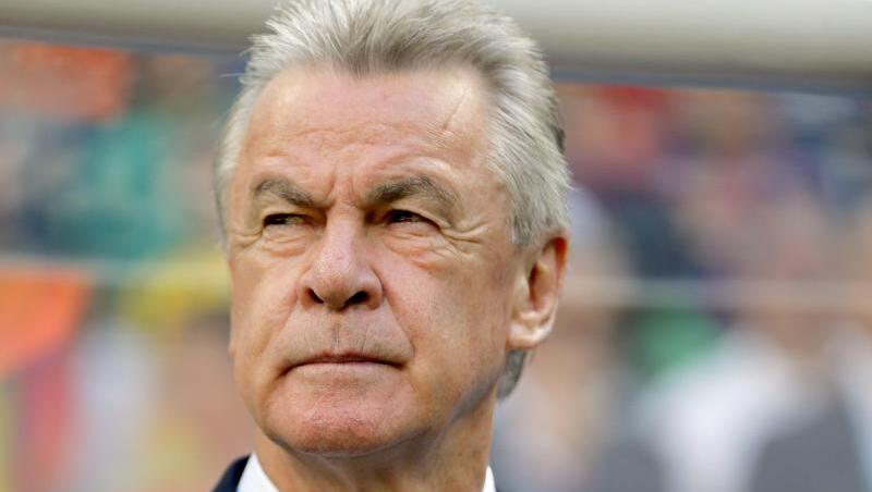 Trainerlegende Ottmar Hitzfeld, hier aufgenommen als Trainer der schweizerischen Nationalmannschaft vor einem Gruppenspiel der FIFA Fußball-Weltmeisterschaft 2014 gegen Ecuador im Estadio Nacional. Foto: Robert Ghement/EPA/dpa/Archivbild Trainerlegende Ottmar Hitzfeld, hier aufgenommen als Trainer der schweizerischen Nationalmannschaft vor einem Gruppenspiel der FIFA Fußball-Weltmeisterschaft 2014 gegen Ecuador im Estadio Nacional. Foto: Robert Ghement/EPA/dpa/Archivbild