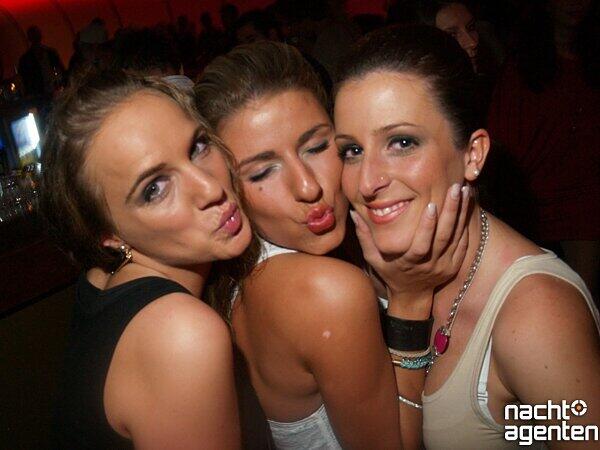 Am Freitag heißt es im Club Ruby "Two for one". Alle Bilder von dieser Party gibts hier: www.nachtagenten.de.