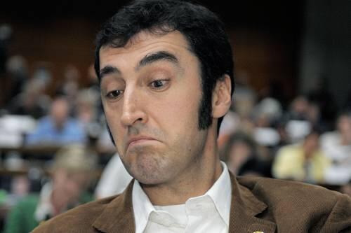 Sichtlich geschockt: Cem Özdemir nach der Niederlage.