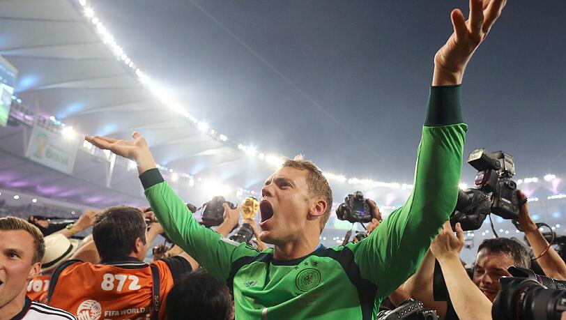 Nationaltorhüter Manuel Neuer würde sich das Kapitänsamt zutrauen. Nationaltorhüter Manuel Neuer würde sich das Kapitänsamt zutrauen.
