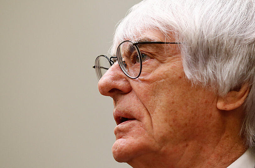 Bernie Ecclestone tätigt eine pietätlose Aussage über den Gesundheitszustand von Michael Schuhmacher.