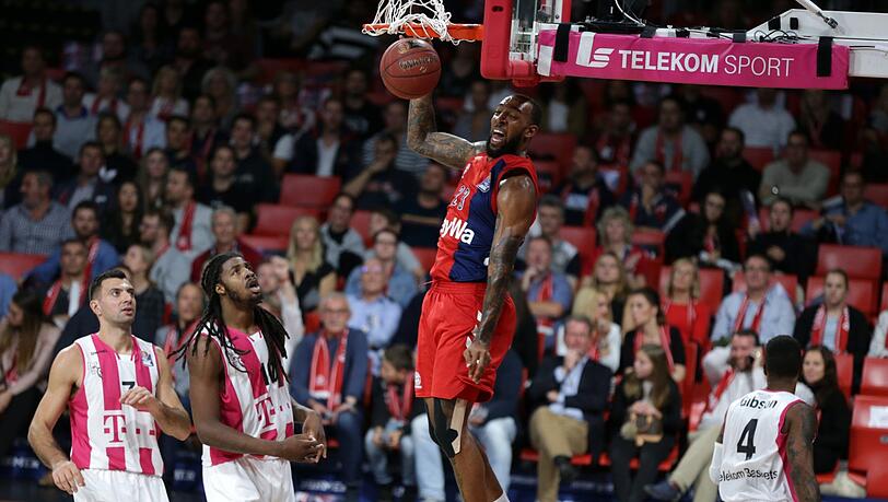 Neuzugang Derrick Williams feierte gegen die Telekom Baskets Bonn ein erfolgreiches Debüt. Neuzugang Derrick Williams feierte gegen die Telekom Baskets Bonn ein erfolgreiches Debüt.
