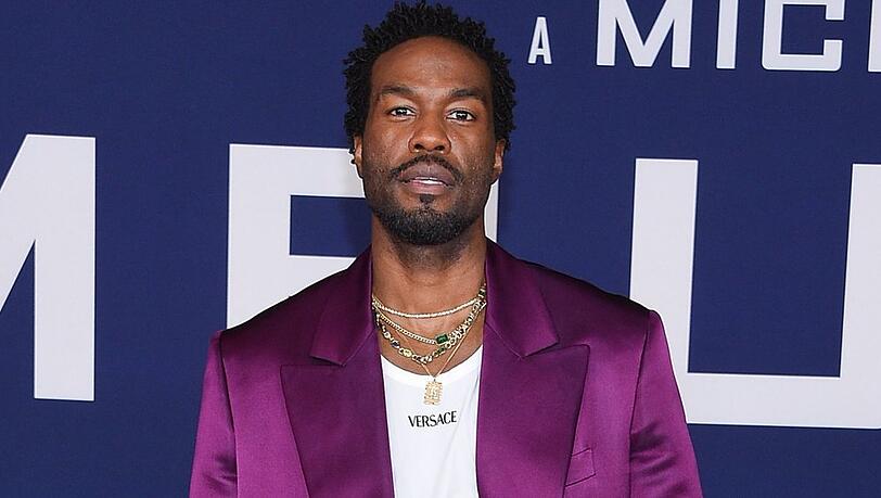 Yahya Abdul-Mateen II auf dem roten Teppich.