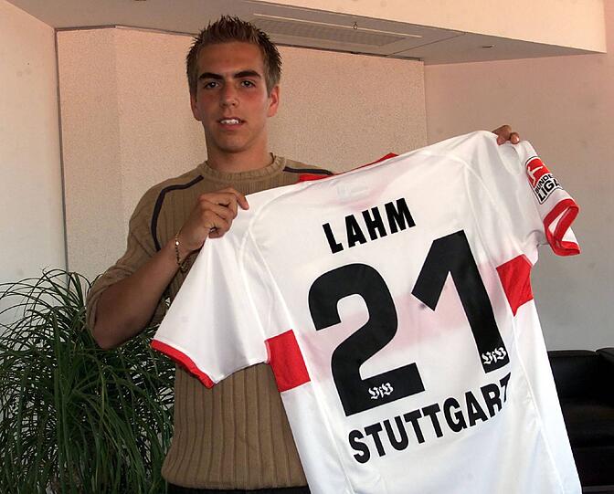 2003: Lahm wird zum VfB Stuttgart ausgeliehen.