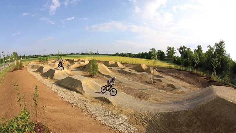 Die neue Dirtbike-Anlage an der Goteboldstraße. Die neue Dirtbike-Anlage an der Goteboldstraße.