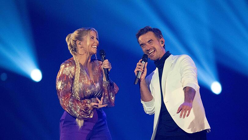 Lachen über die Panne: Beatrice Egli und Florian Silbereisen