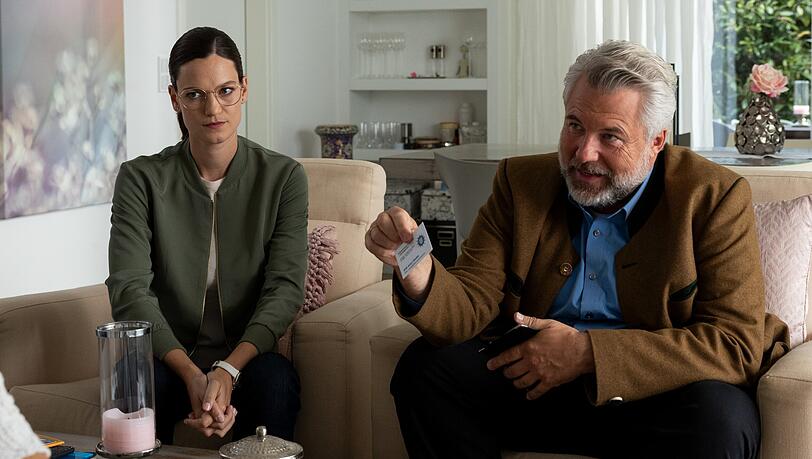 Als "Julia Beck" und "Anton Stadler" drehen Michaela Weingartner und Dieter Fischer für "Die Rosenheim-Cops".