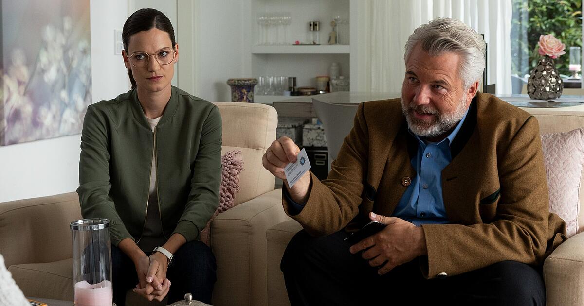 Hass-Nachrichten-an-Rosenheim-Cops-Star-Dieter-Fischer-verteidigt-Kollegin