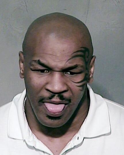 Ex-Boxer Mike Tyson wurde 2006 wegen Drogenbesitz und Trunkenheit am Steuer festgenommen.