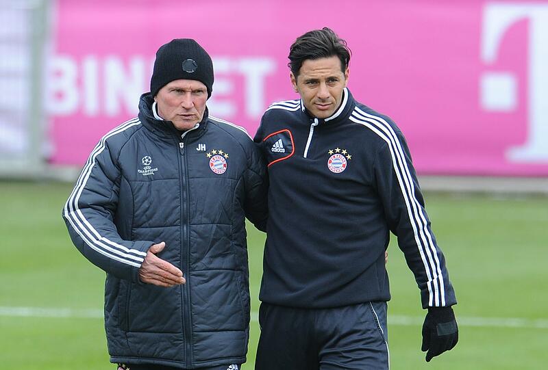 ...den peruanischen Stürmer zur Seite nahm und erklären musste, warum er gegen Juventus  nicht in der Anfangsformation stehen wird. Trotz Pizarros Viererpack....