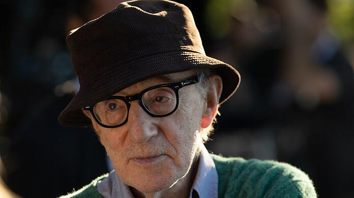 Woody Allen am Set von "Rifkin's Festival"