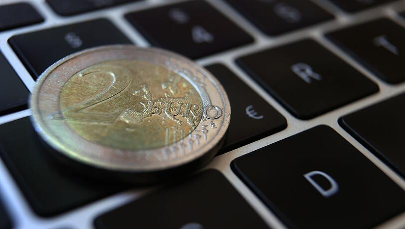 Seit Jahren tüfteln die Euro-Währungshüter unter Federführung der Europäischen Zentralbank (EZB) an einer digitalen Variante der europäischen Gemeinschaftswährung. (Symbolbild) Seit Jahren tüfteln die Euro-Währungshüter unter Federführung der Europäischen Zentralbank (EZB) an einer digitalen Variante der europäischen Gemeinschaftswährung. (Symbolbild)