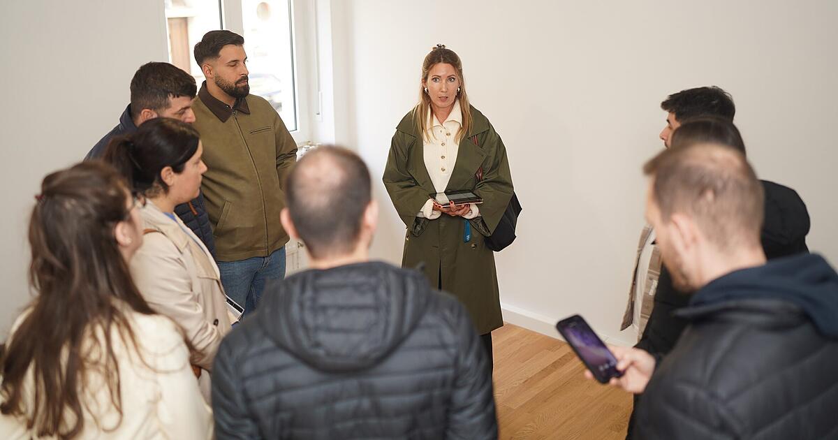 Wohnungsbesichtigung-in-M-nchen-Von-zehn-Eingeladenen-erscheinen-nur-sechs