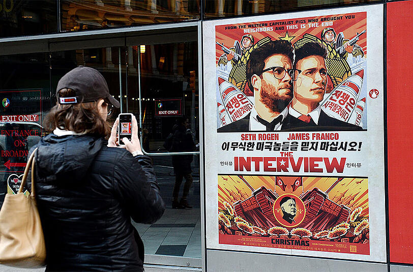 Der Anfang der Hacking-Debatte. Aufgrund des Films "The Interview" wurden die Daten des Sony Studios gehackt. Die USA vermuten hinter diesem Angriff Nordkorea.