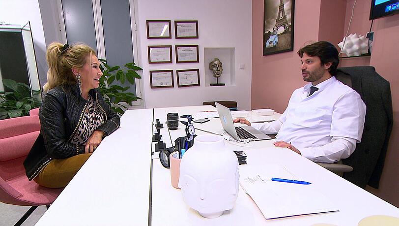 Carmen Geiss besuchte einen Schönheits-Doc. Carmen Geiss besuchte einen Schönheits-Doc.