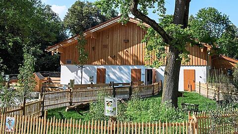 Schön im Grünen liegt das Mühlendorf.