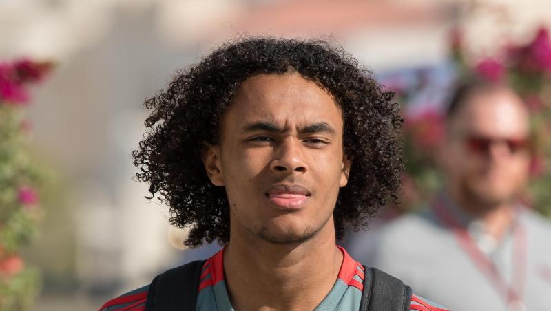Joshua Zirkzee geht vor Beginn einer Übungseinheit. Foto: Peter Kneffel/Archivbild Joshua Zirkzee geht vor Beginn einer Übungseinheit. Foto: Peter Kneffel/Archivbild