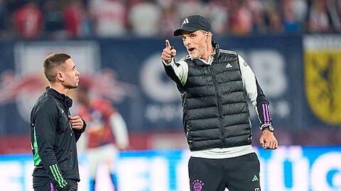 "Er hat mir gezeigt, dass er mich unbedingt im Team haben will", berichtet Raphaël Guerreiro über Bayern-Coach Thomas Tuchel (r.).