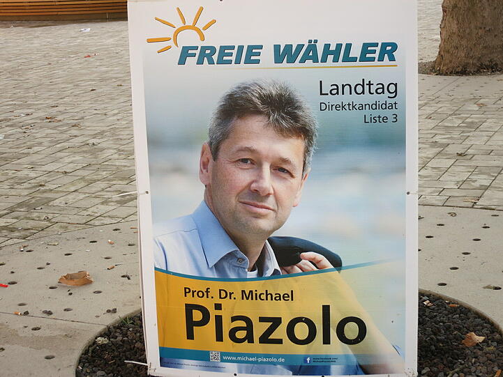 Der neue Harras als Wahlkampf-Arena: Sieben Parteien buhlen hier um Aufmerksamkeit.