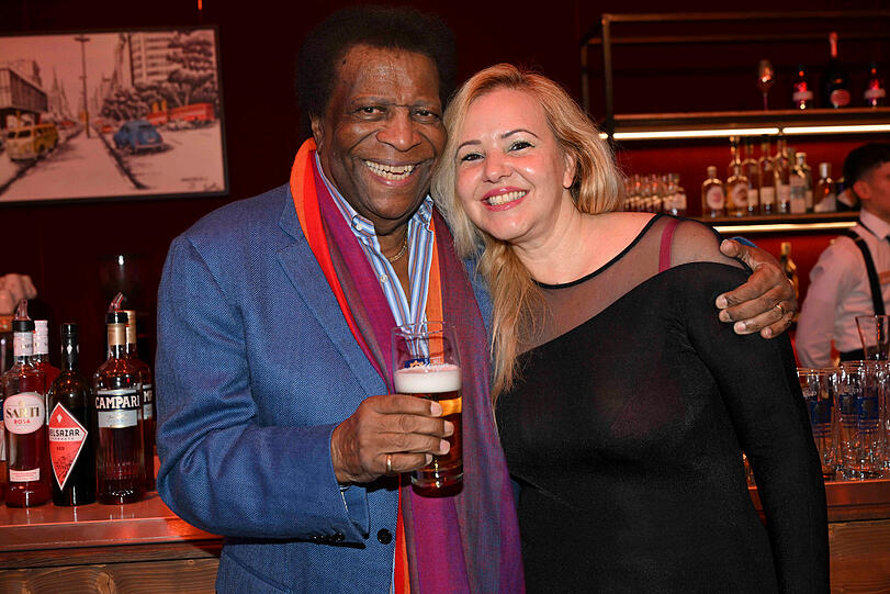 Roberto Blanco und Ehefrau Luzandra Strassbur. Roberto Blanco und Ehefrau Luzandra Strassbur.