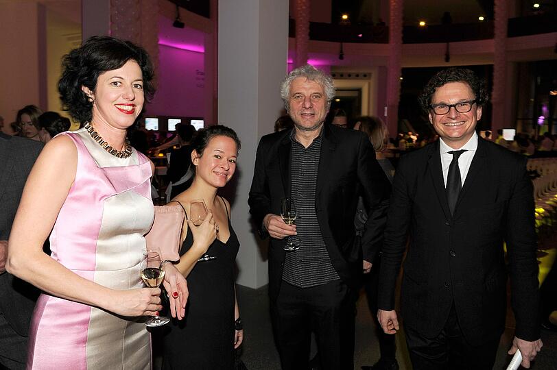 Dr. Gabriele Godl (Geschäftsführende Gesellschafterin KONEN KG), Lilo Schulz und Udo Wachtveitl, Michael Schottenhamel (Schottenhamel Catering GmbH).