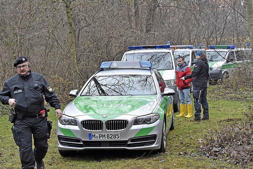 Die Polizei sucht fieberhaft nach dem Täter.