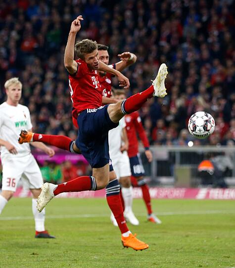 THOMAS MÜLLER, NOTE 4: Traf in der 7. Minute aus schwierigem Winkel den linken Pfosten. Tauchte danach aber lange unter. Nicht sein Spiel.