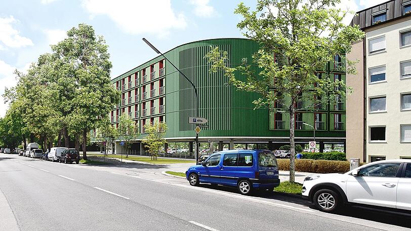 Am Reinmarplatz in Nymphenburg üerbaut die Gewofag einen öffentlichen Parkplatz mit 144 bezahlbaren Wohnungen.