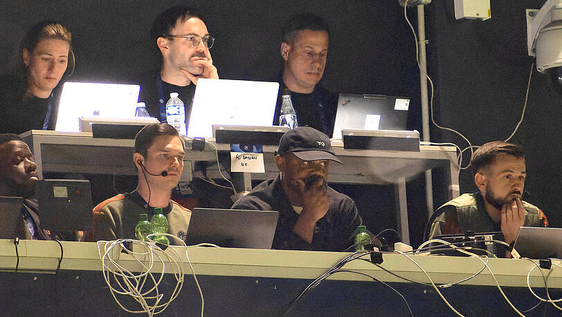 Vincent Kompany musste das Spiel gegen Paris Saint-Germain von der Trib&uuml;ne aus verfolgen.