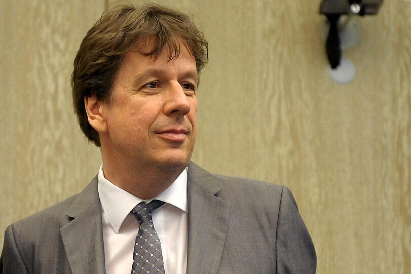 Am 31. Mai wurde Kachelmann vom Landgericht Mannheim freigesprochen. Gegen diese Entscheidung legten die Staatsanwaltschaft und die Nebenklägerin zunächst Revision ein, die sie am 7. Oktober 2011 zurücknahmen. Der Freichspruch ist somit rechtskräftig.