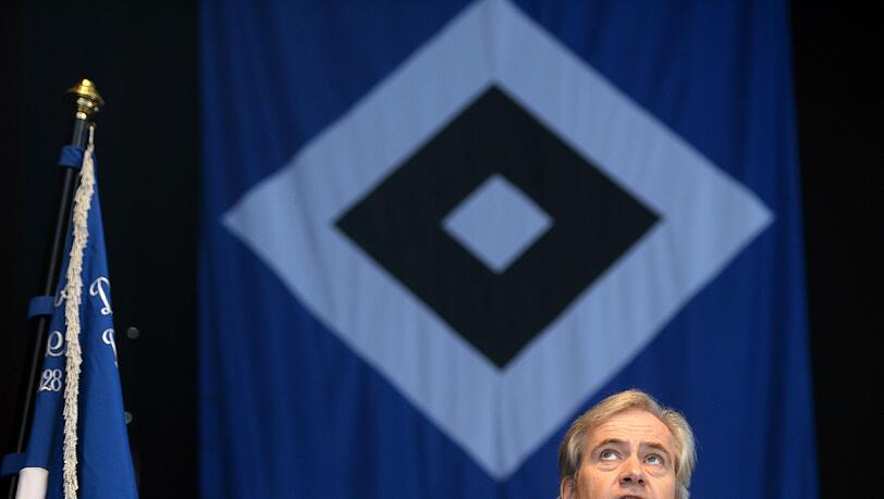 HSV-Präsident Carl-Edgar Jarchow tritt von seinem Amt zurück und wird den Verein verlassen. HSV-Präsident Carl-Edgar Jarchow tritt von seinem Amt zurück und wird den Verein verlassen.