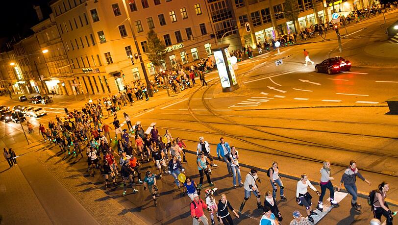 Die Blade Night hat heute die Route durch den Münchner Osten auf dem Programm. Die Blade Night hat heute die Route durch den Münchner Osten auf dem Programm.