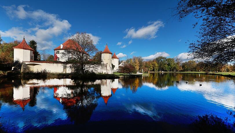 Schloss Blutenburg: Was für ein idyllisches Kleinod! Schloss Blutenburg: Was für ein idyllisches Kleinod!