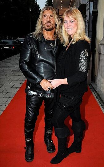 Der Münchner Rocker Abi Ofarim ließ sich das nicht entgehen.