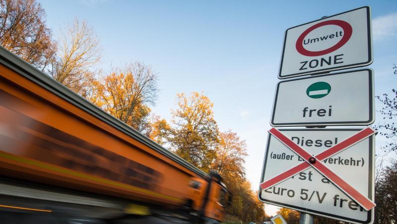 Fahrverbot für Dieselautos in Stuttgart: Die Kommunen bemängeln zu viel Bürokratie und fordern mehr Geld. Fahrverbot für Dieselautos in Stuttgart: Die Kommunen bemängeln zu viel Bürokratie und fordern mehr Geld.