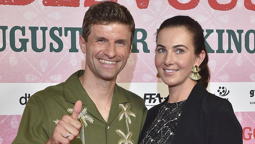 Thomas Müller und seine Frau Lisa sind kein Paar mehr. Thomas Müller und seine Frau Lisa sind kein Paar mehr.