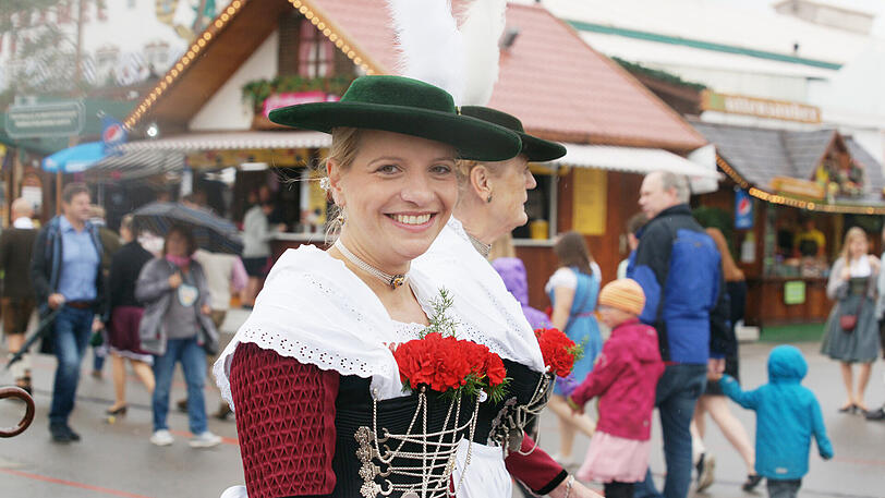 Einzug der Trachtengruppen zum Oktoberfest 2017: Die schönsten  Bilder.