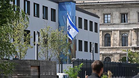 Großeinsatz vor dem israelischen Generalkonsulat in München
