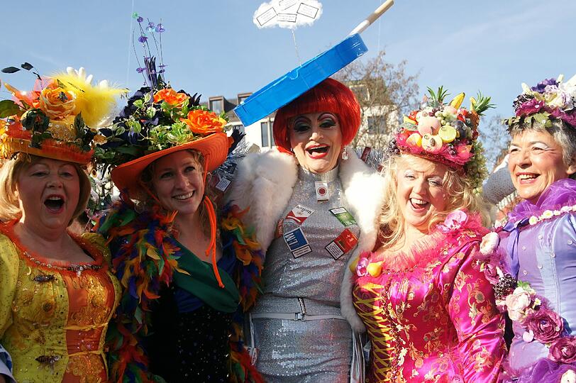 So feiert München Fasching auf dem Viktualienmarkt - sehen Sie hier die Bilder...
