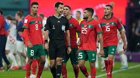 Schiedsrichter Abdulrahman Al Jassim zog sich das ein oder andere Mal den Ärger der marokkanischen Spieler zu.