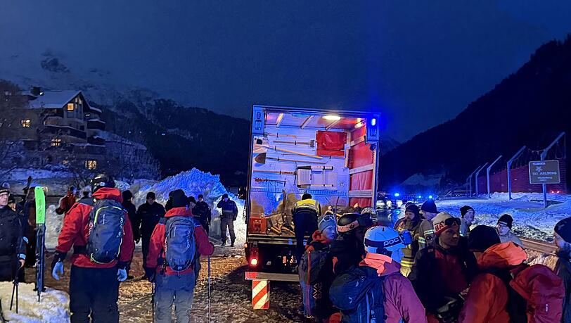 In St. Anton ging am Freitagnachmittag eine Lawine ab.
