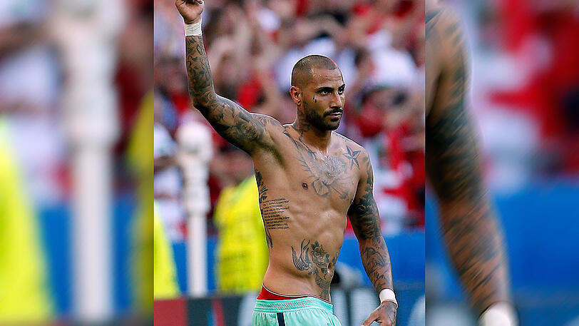 Mit Portugal wurde Ricardo Quaresma vergangenes Jahr Europameister - ob auch sein Sixpack einen Titel verdient hätte?