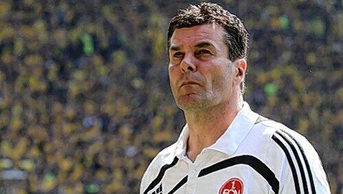 Bleibt seiner Linie treu und hofft auf Schalke: Dieter Hecking. Bleibt seiner Linie treu und hofft auf Schalke: Dieter Hecking.