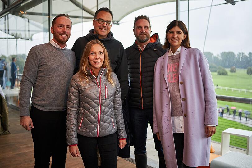 Danke an Britisch.Cars München: Adrian Blommer, Hans Wild, Christian Dennerl, Nicole Widrich und Antonia Brieger (v. links)